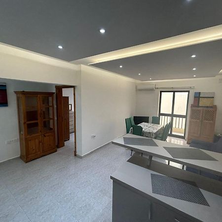 No 6 Poseidon Apartment سانت جوليان المظهر الخارجي الصورة